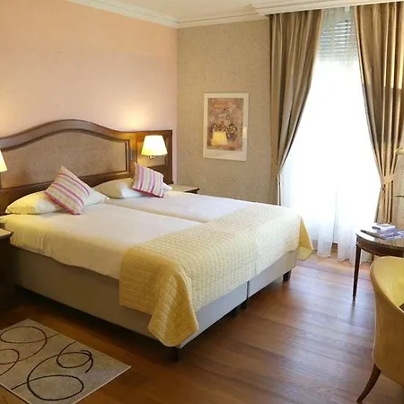 Отель Western Bellevue Au 4*