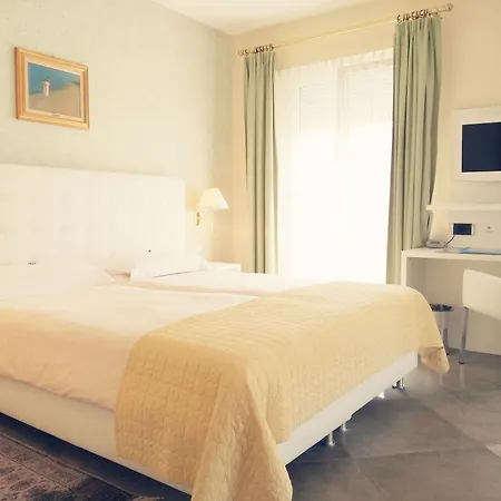Western Bellevue Au Hotel
