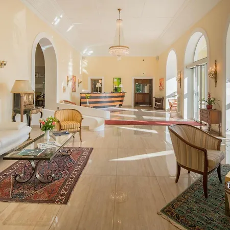 Western Bellevue Au Hotel 4*